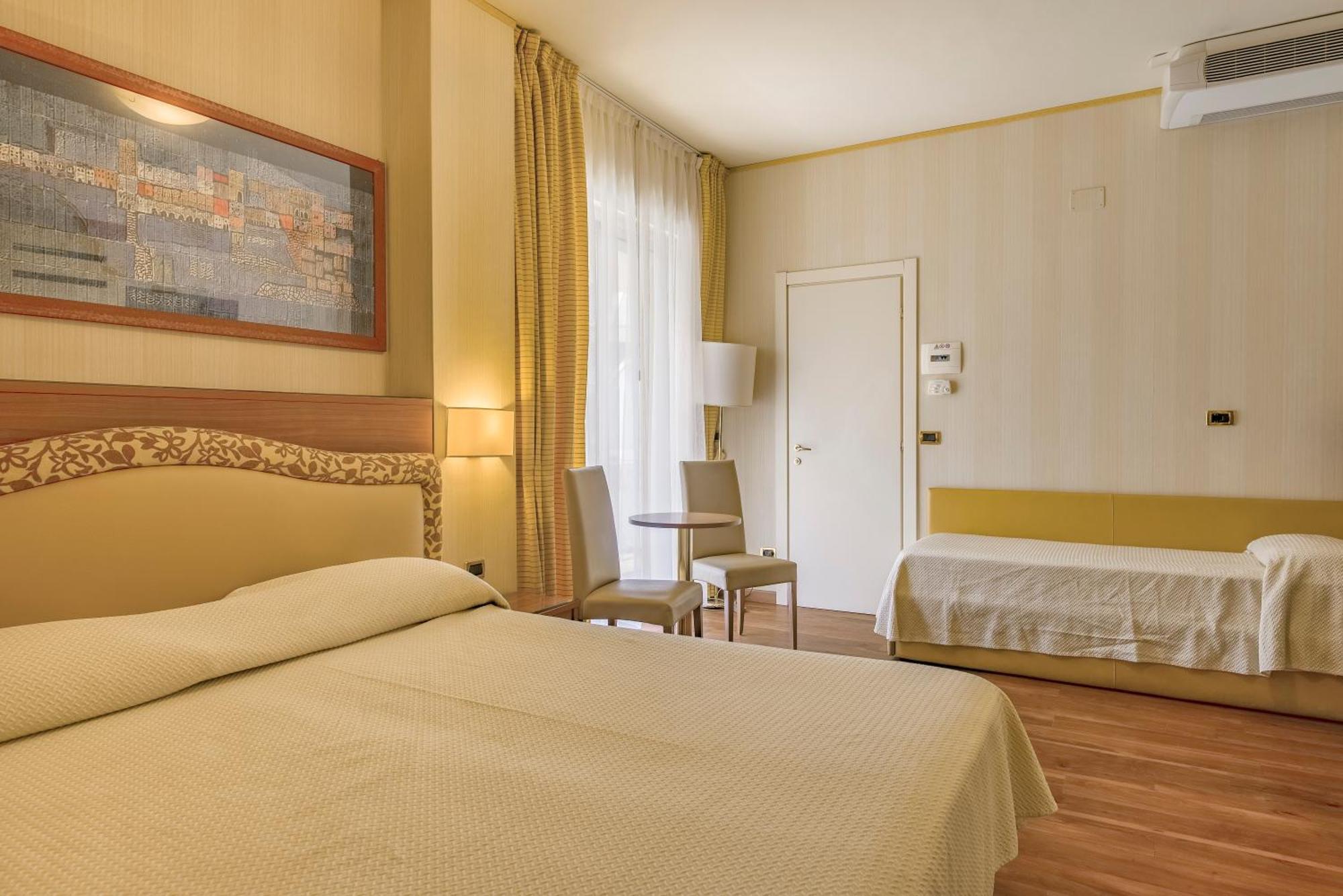 Hotel Garden Lido Loano Exterior photo