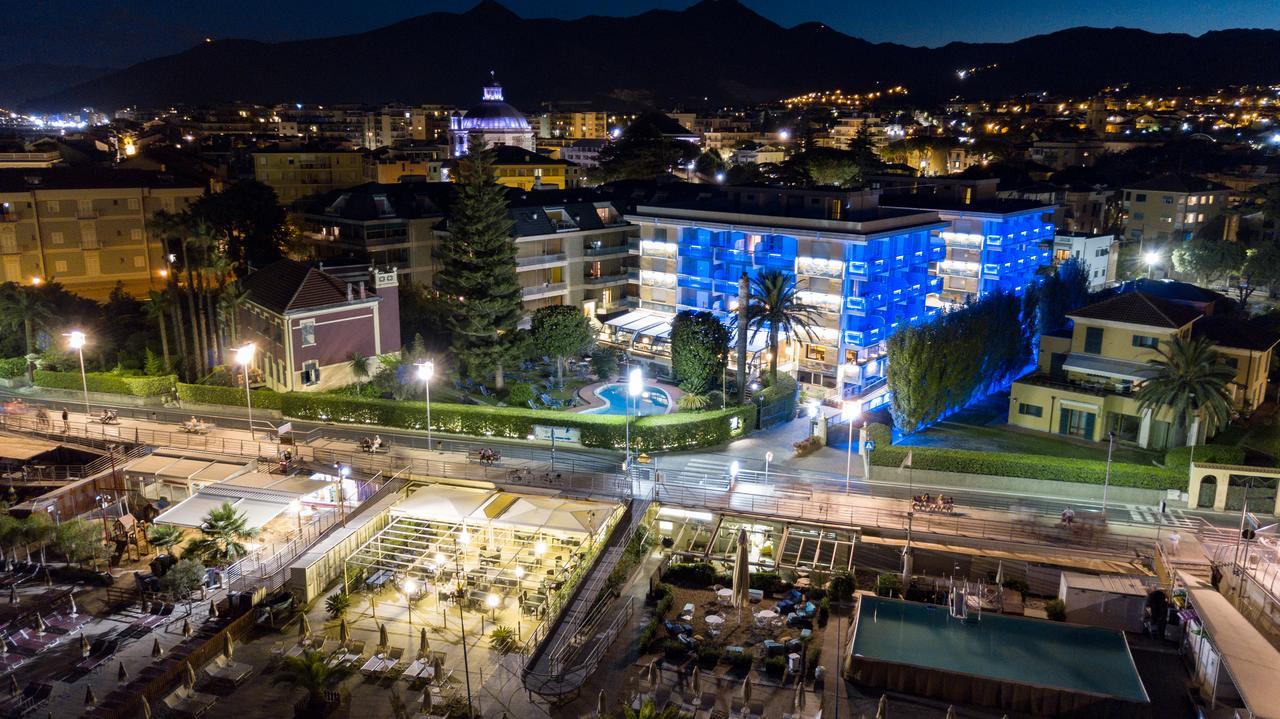 Hotel Garden Lido Loano Exterior photo